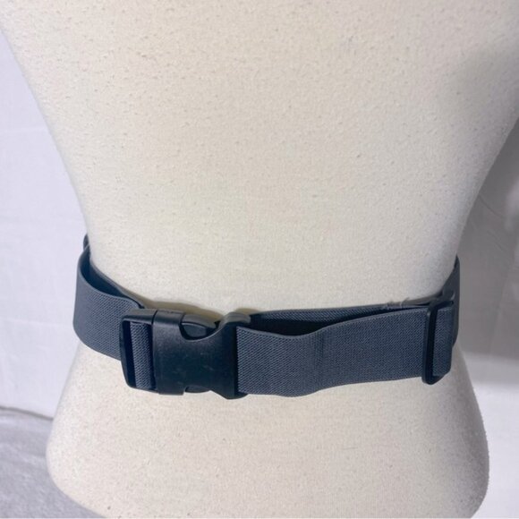 5/$25 Unisex Grey Zip Belt Bag - Picture 4 of 11